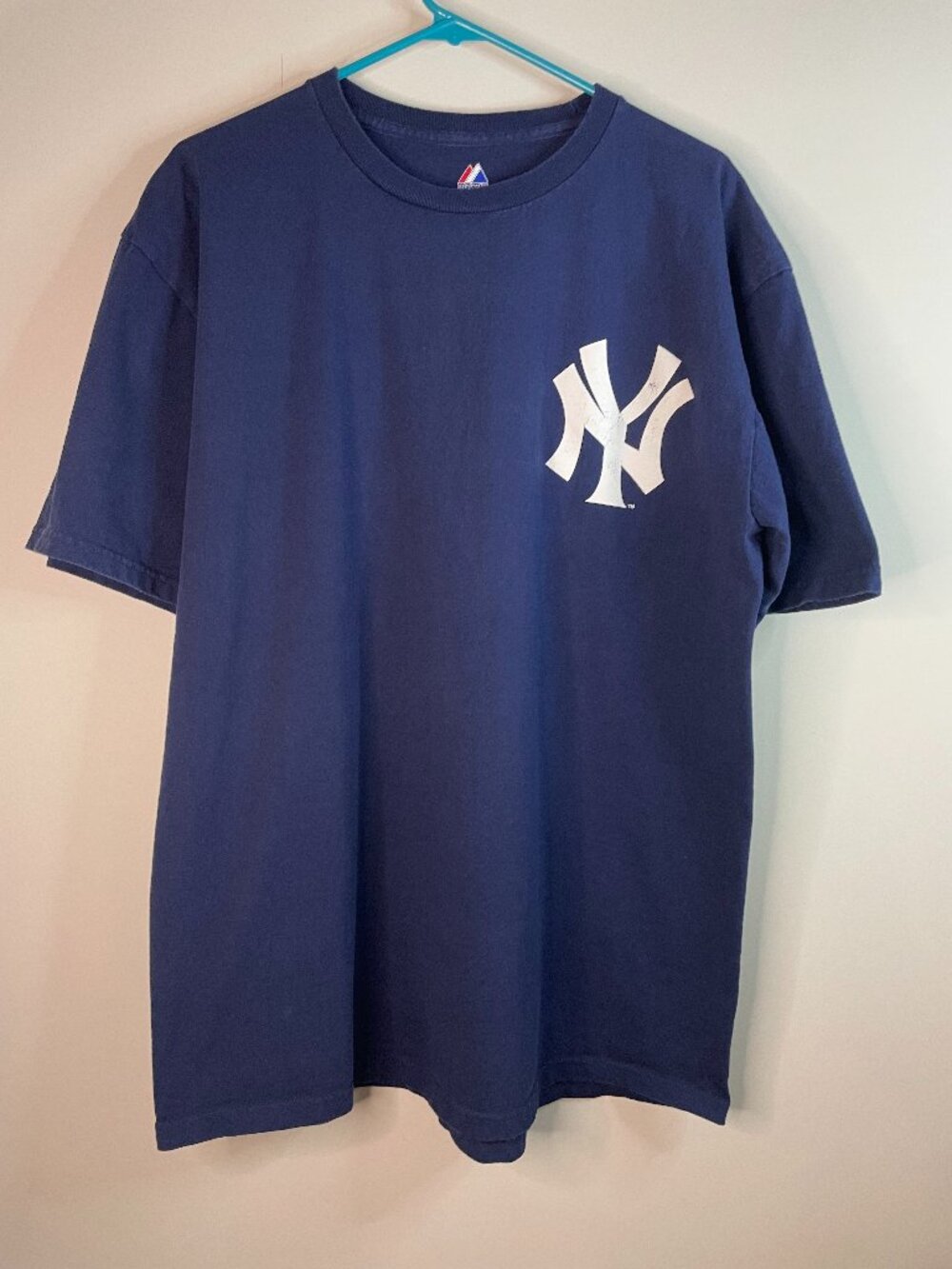 2010 Majestic New York Yankees Logo MLB Graphic Jersey Shirt Navy Blue Size XL